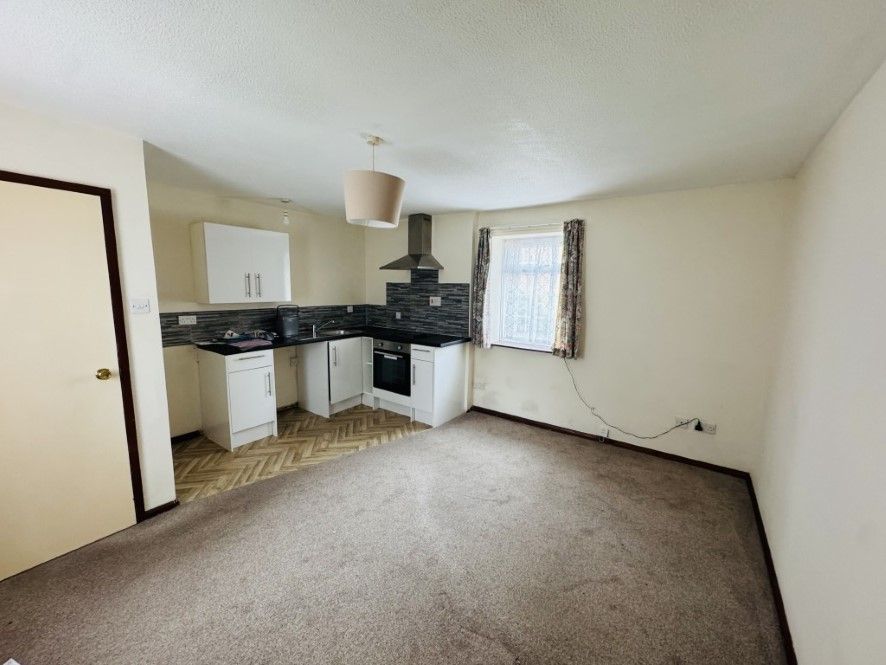 Property photo 3 of 5