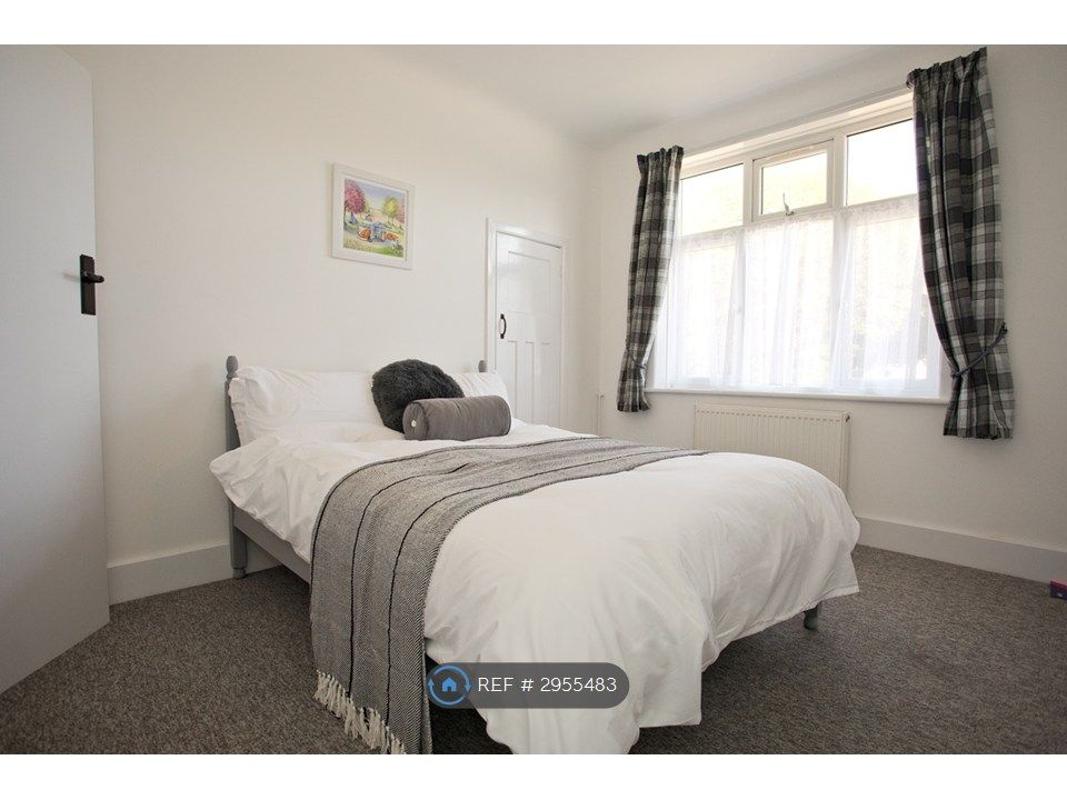 Property photo 1 of 34