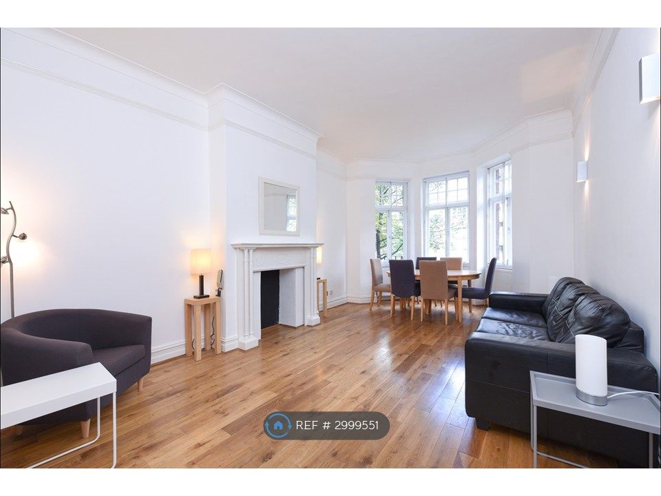 Property photo 1 of 6 Living / Dining