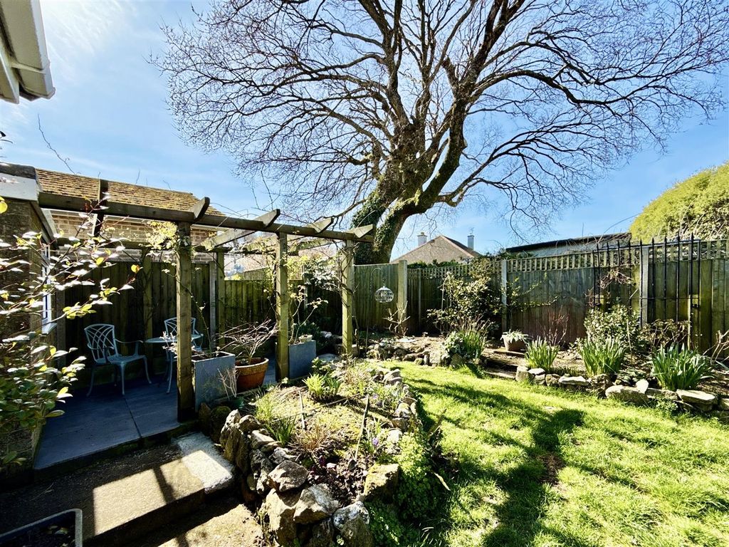 Property photo 3 of 25 Rear__Garden.Jpeg