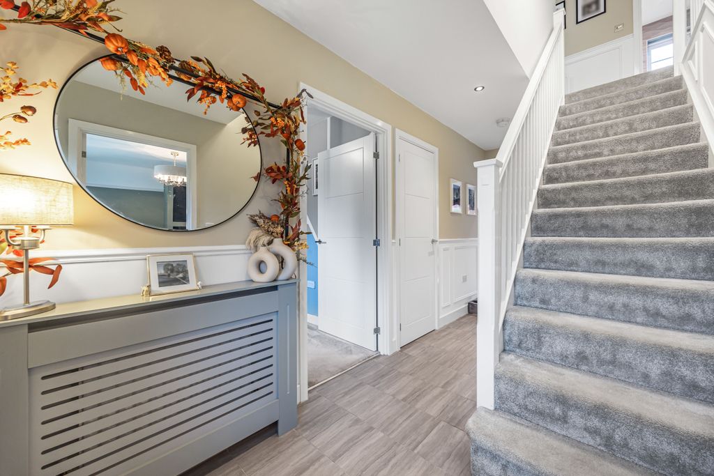 Property photo 3 of 23