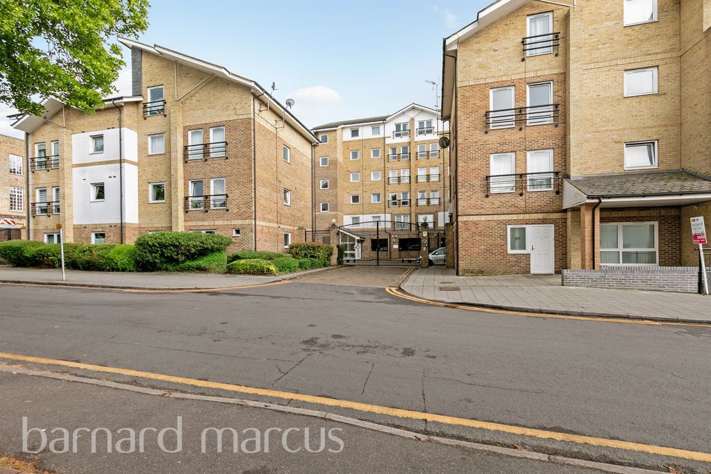 Property photo 1 of 12