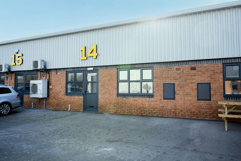 Property photo 2 of 4 Unit_14_York_North_0001.Jpg