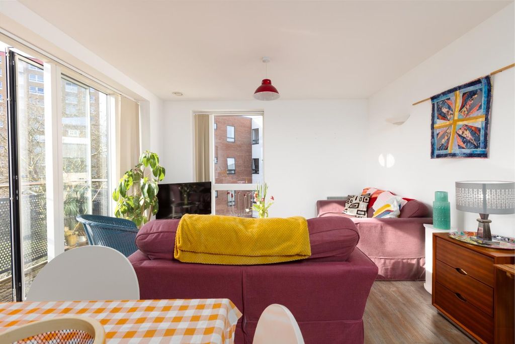 Property photo 3 of 16 Flat 21, Cooperage Court Bs3 1Ff-1.Jpg