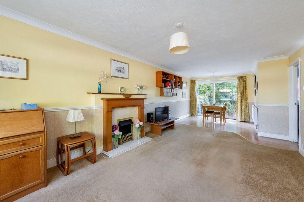 Property photo 2 of 19