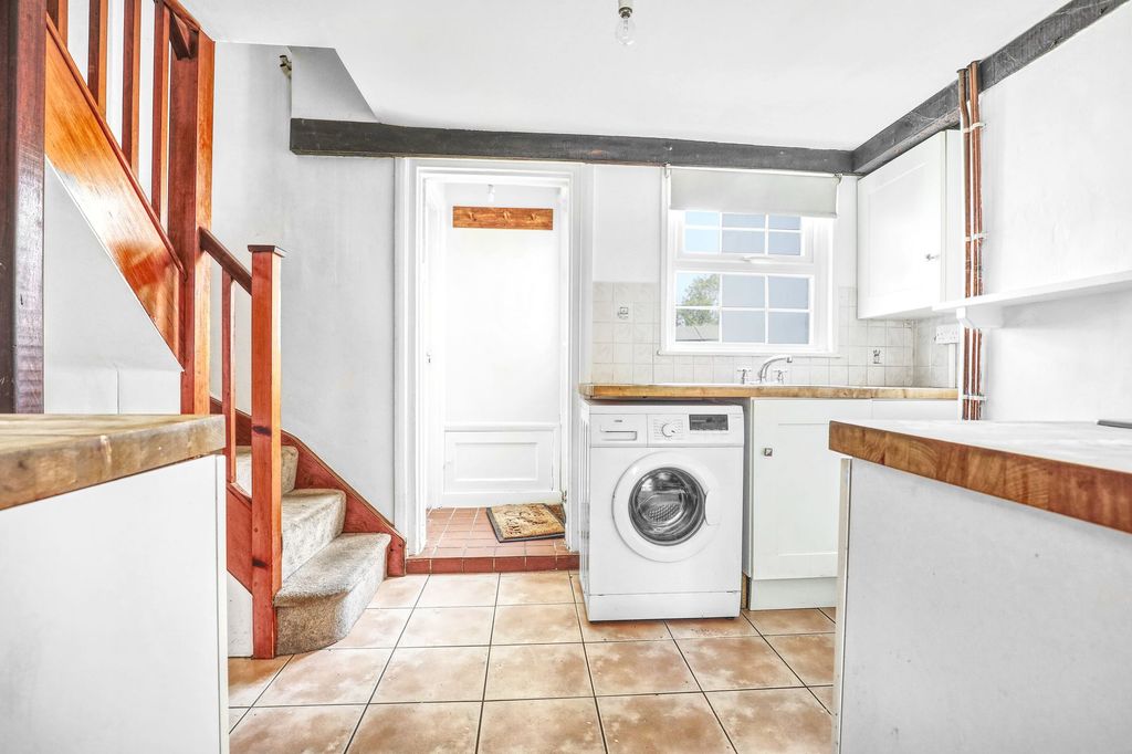 Property photo 3 of 9