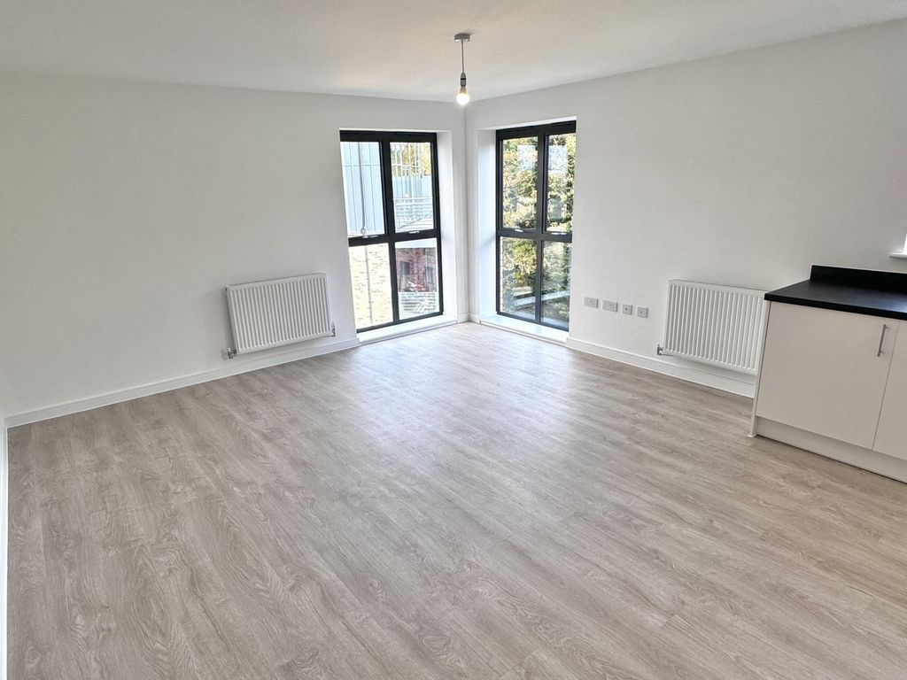 Property photo 3 of 16 Img_1342