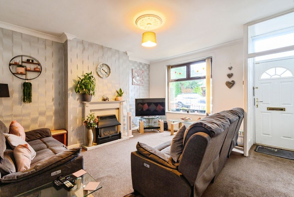 Property photo 2 of 16 Pbox-Img.Jpg