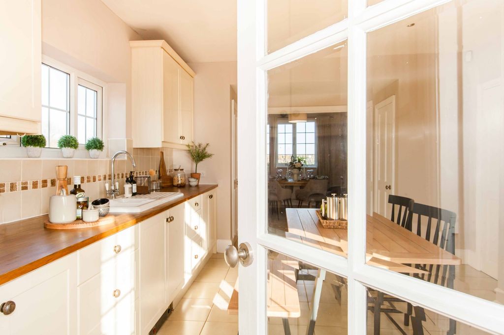 Property photo 2 of 58