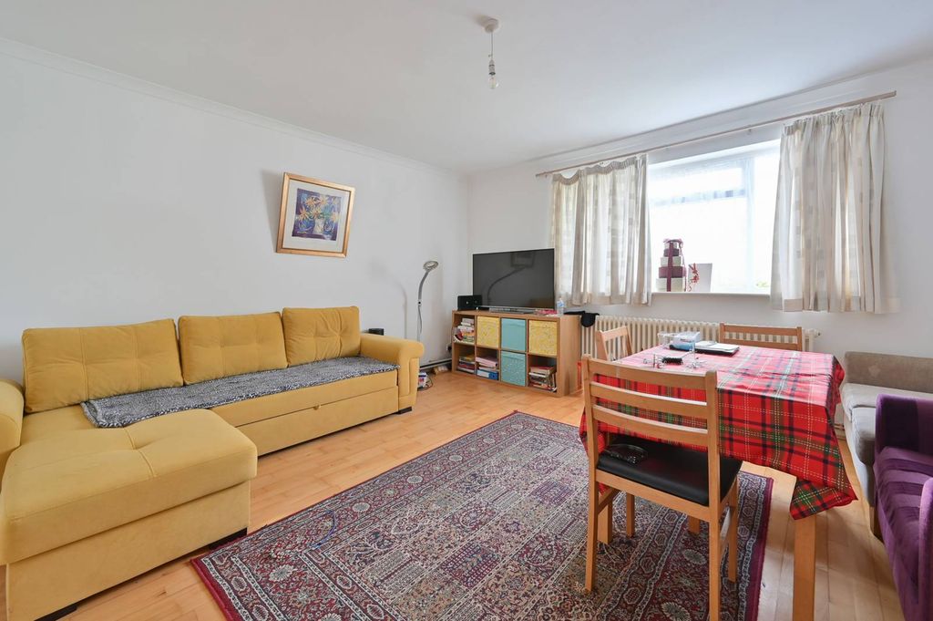 Property photo 1 of 11