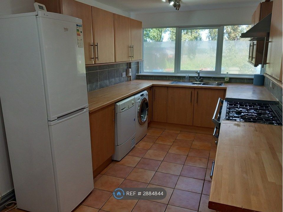 Property photo 1 of 15 Kitchen