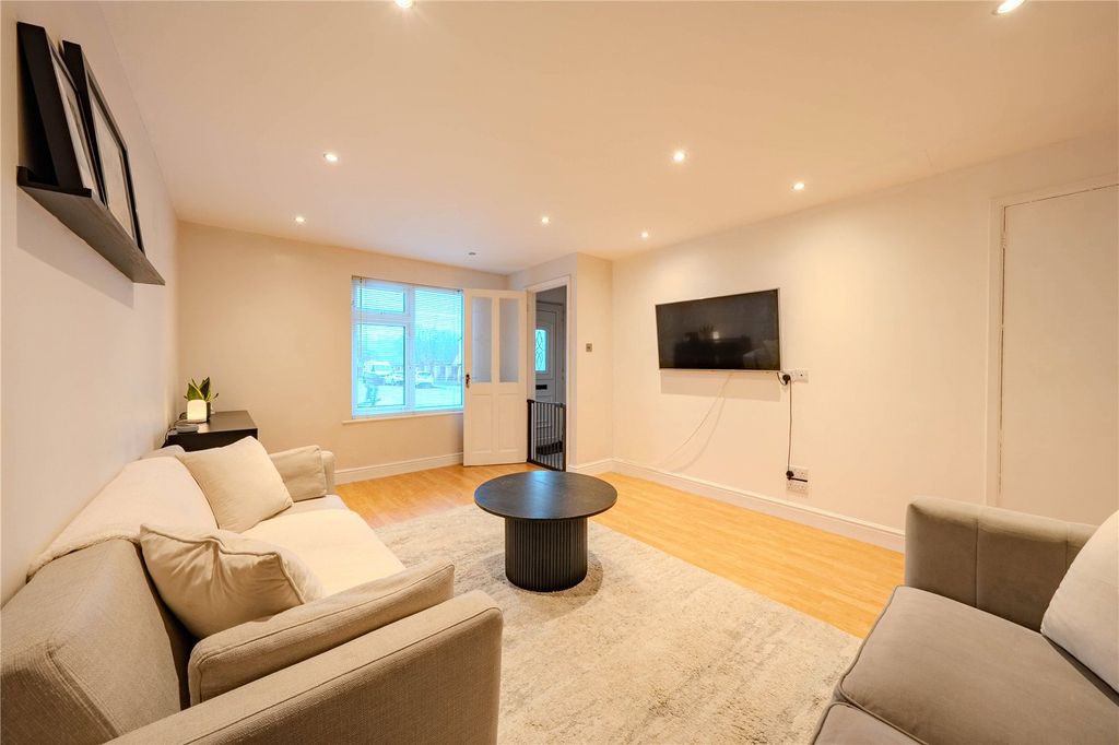 Property photo 2 of 14 Picture 2