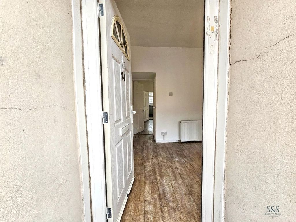 Property photo 3 of 23