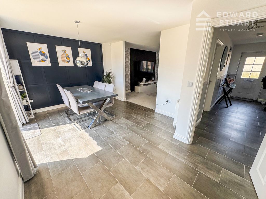 Property photo 2 of 17 Gallery