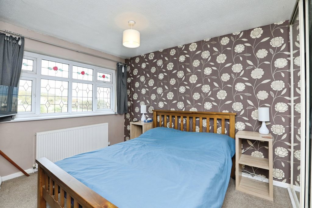 Property photo 3 of 12 Pbox-Img.Jpg