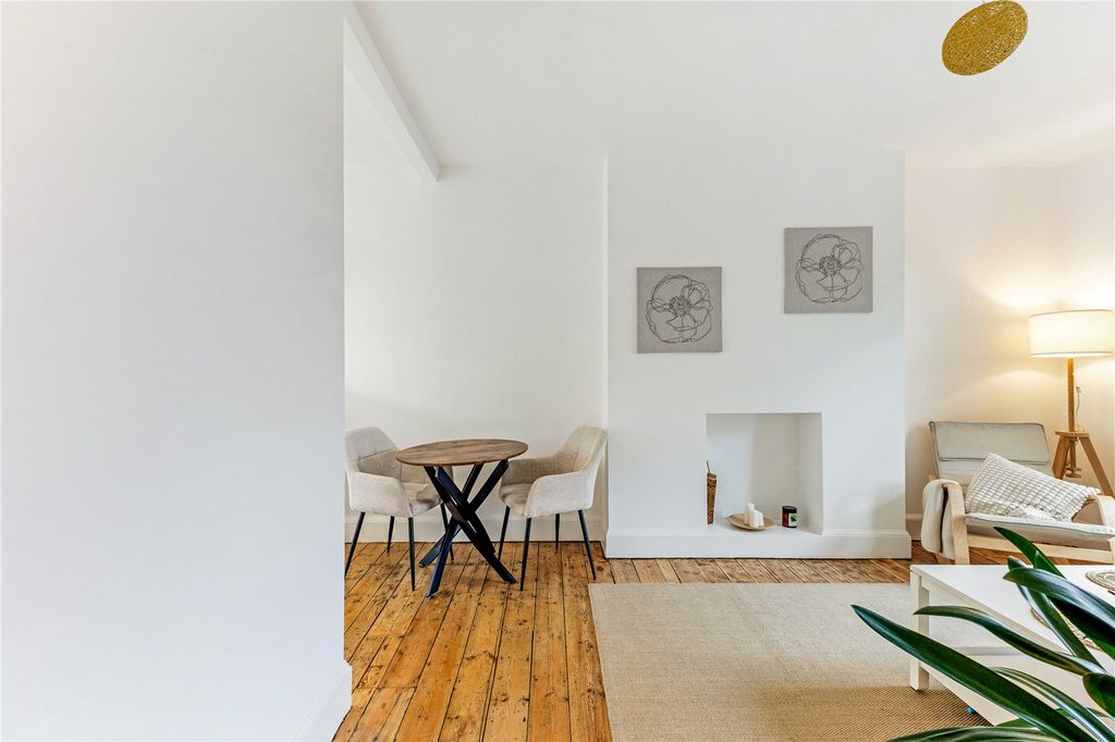 Property photo 3 of 13 Reception/Kitchen