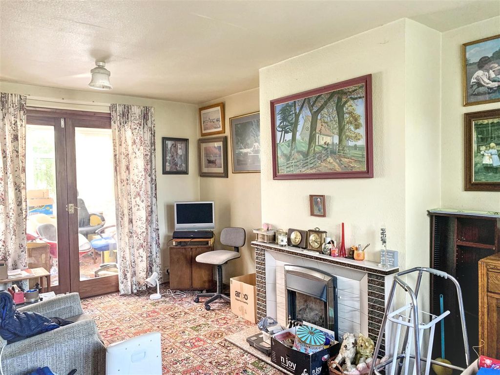 Property photo 3 of 10