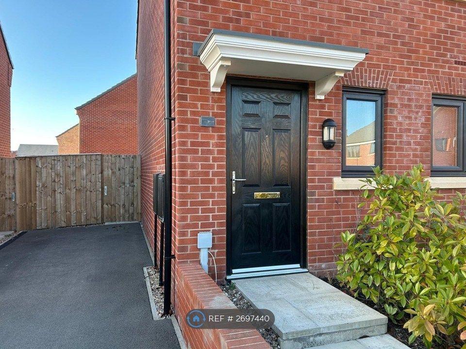 Property photo 2 of 23