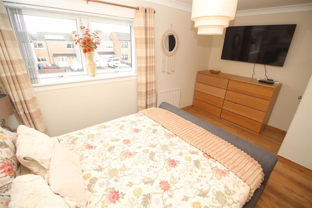 Additional image 31 of 4 bed terraced house for saleOronsay Avenue, Port Glasgow PA14