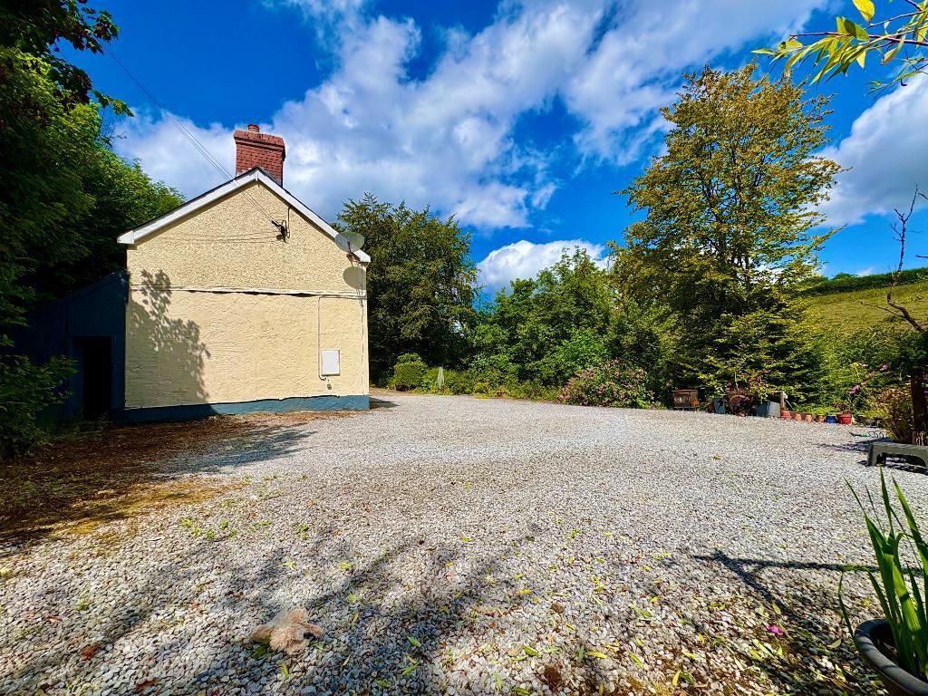 Property photo 2 of 39