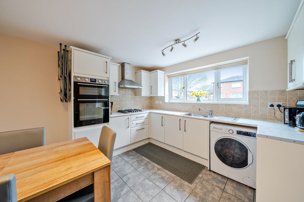 Property photo 3 of 12 Photo 7