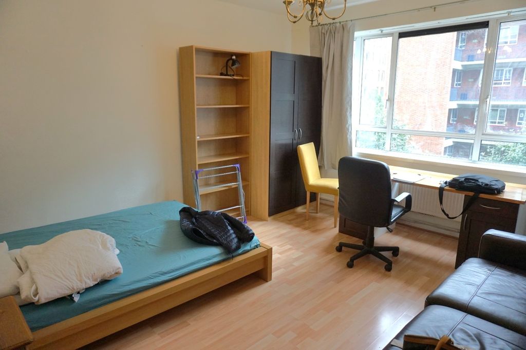Property photo 2 of 12
