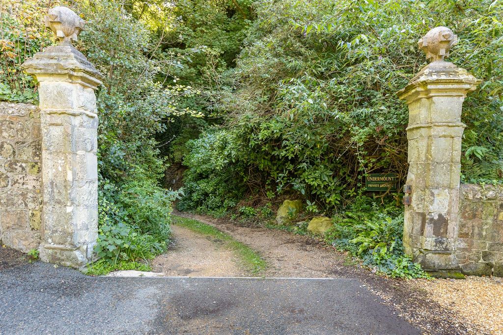 Additional image 6 of 6 bed country house for saleBonchurch, Isle Of Wight PO38