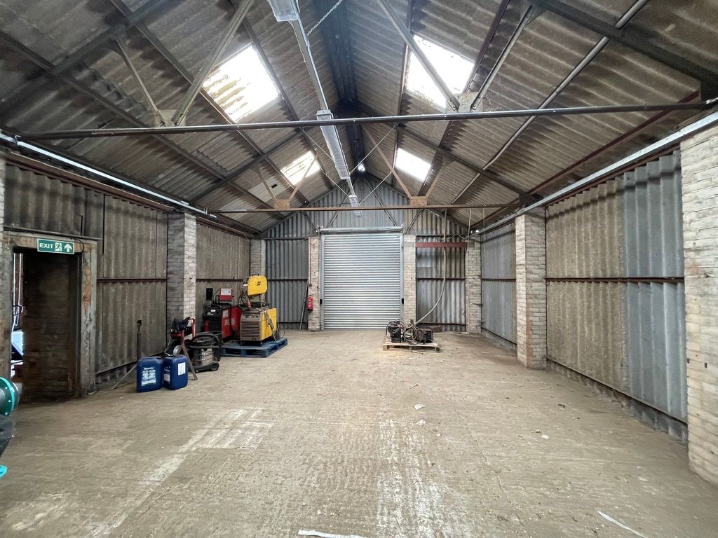 Property photo 3 of 3 Photo 6