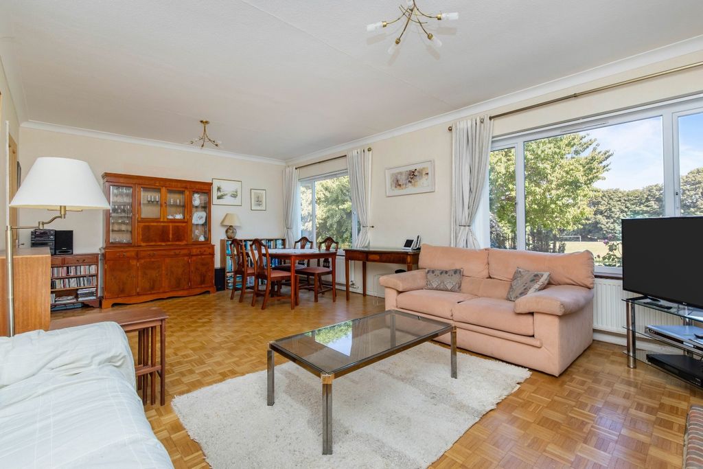 Property photo 2 of 20 4838542