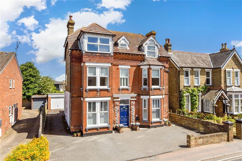 Property photo 3 of 14 External Front ....Web