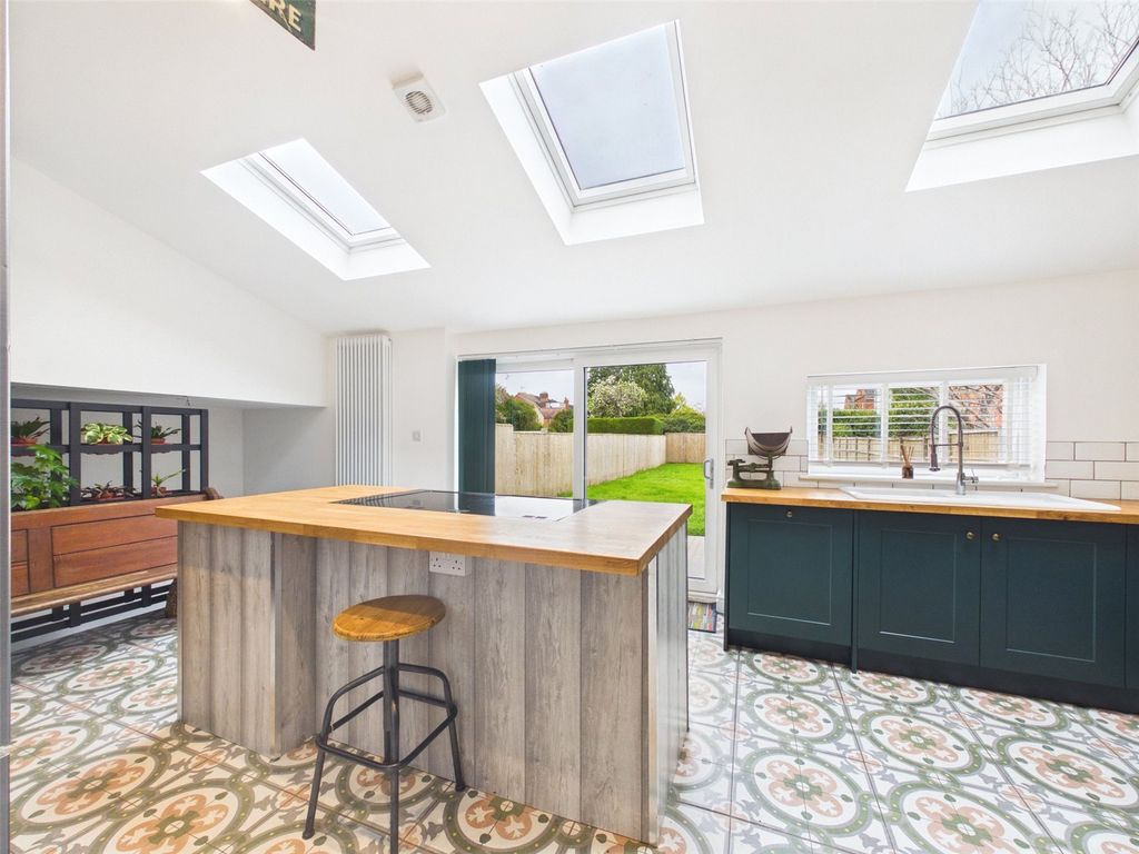 Property photo 2 of 18 Picture No. 21