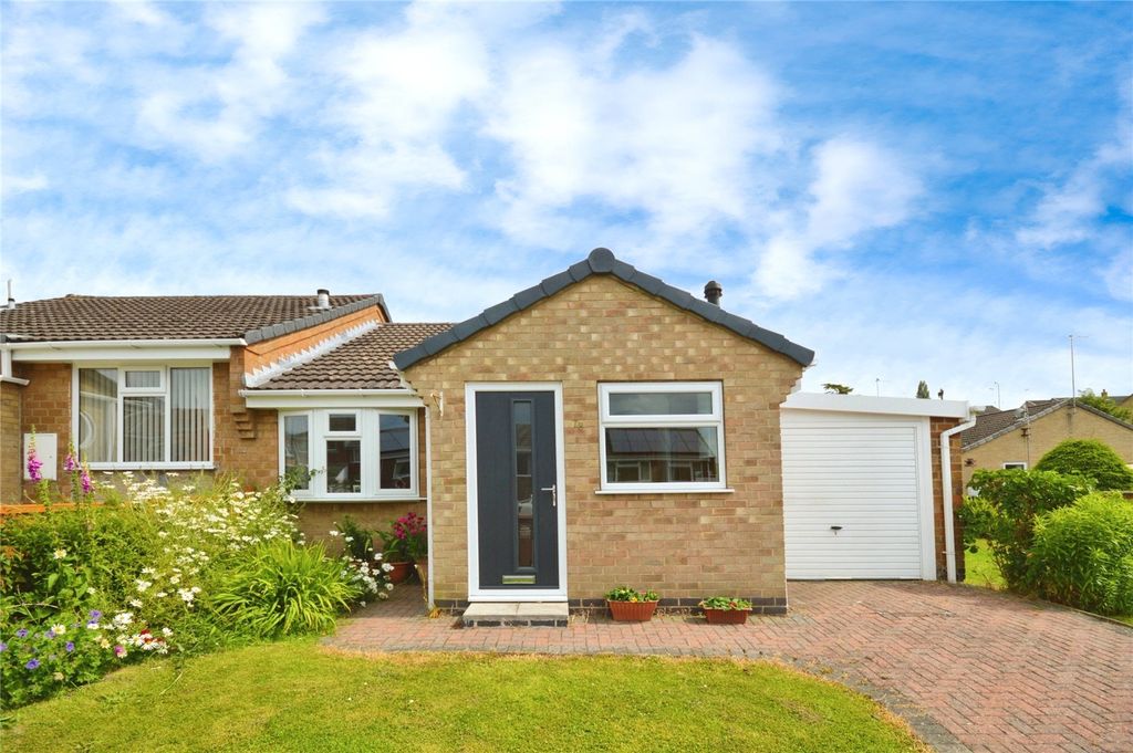 Property photo 1 of 15 Front