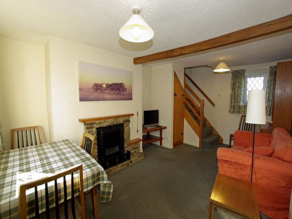 Property photo 2 of 10 Lounge