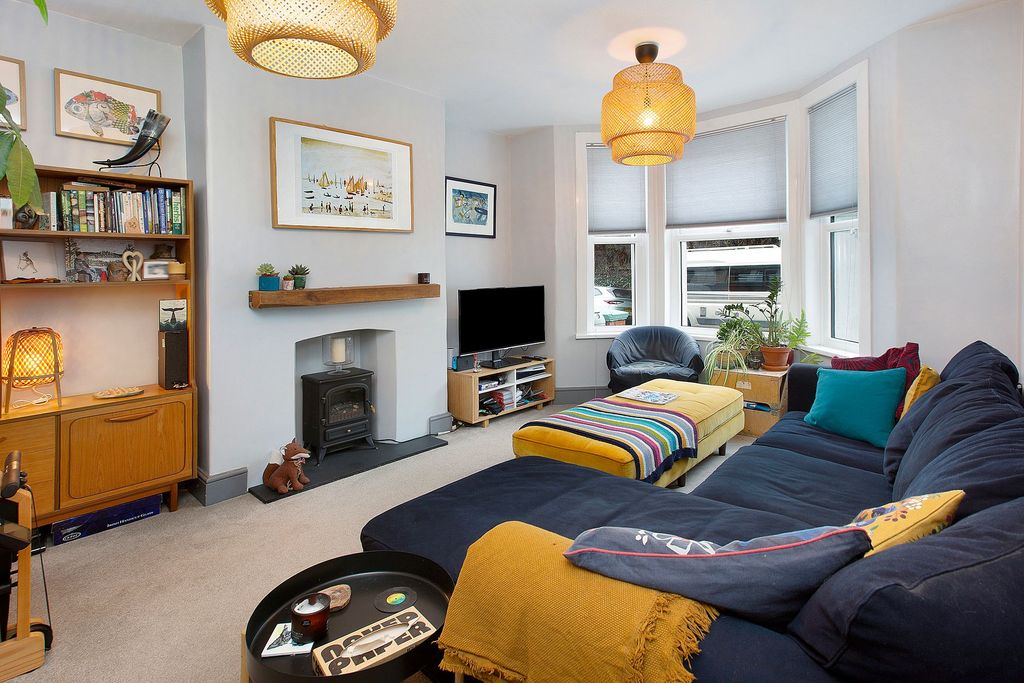 Property photo 2 of 16