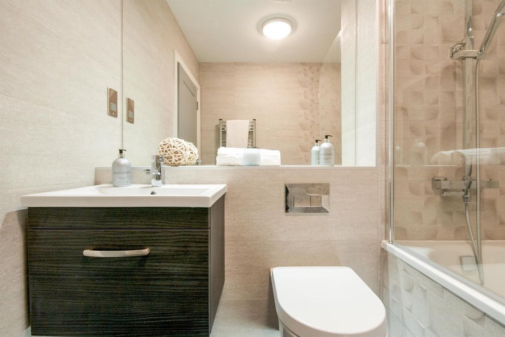 Property photo 3 of 6 Bathroom