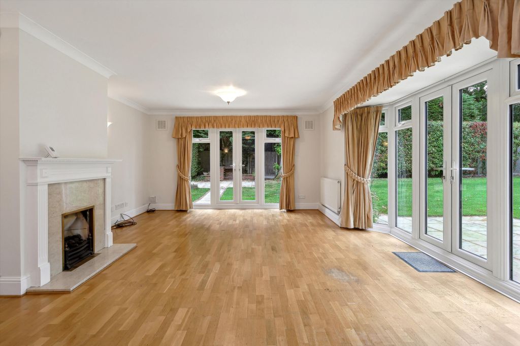 Property photo 3 of 18 Image