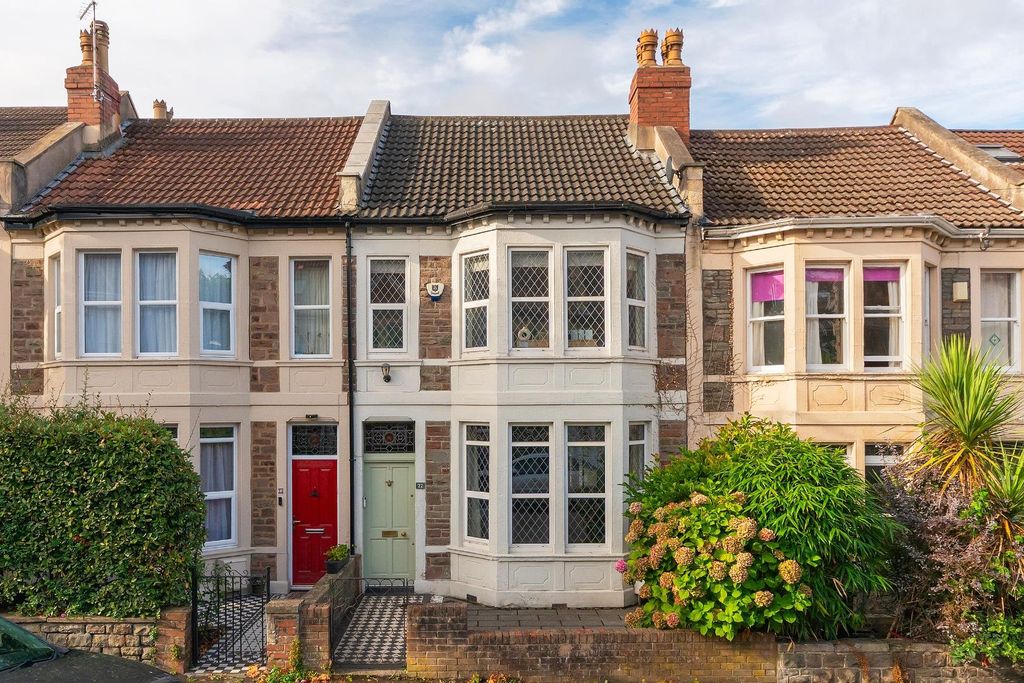 Property photo 2 of 36 2G2Ake - External H.Jpg