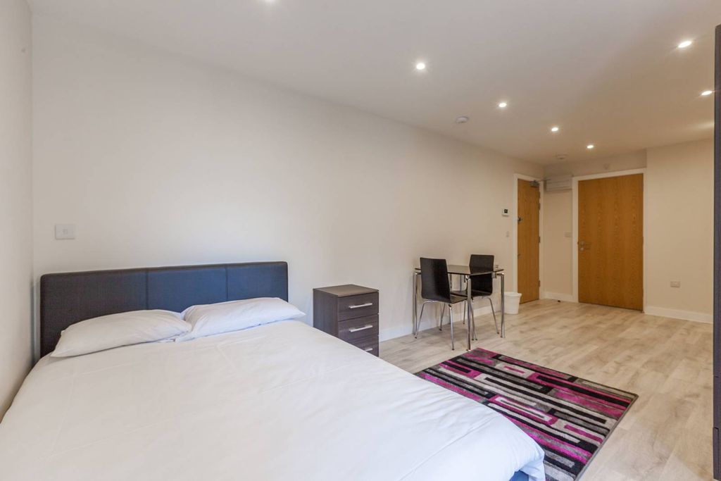 Property photo 3 of 5