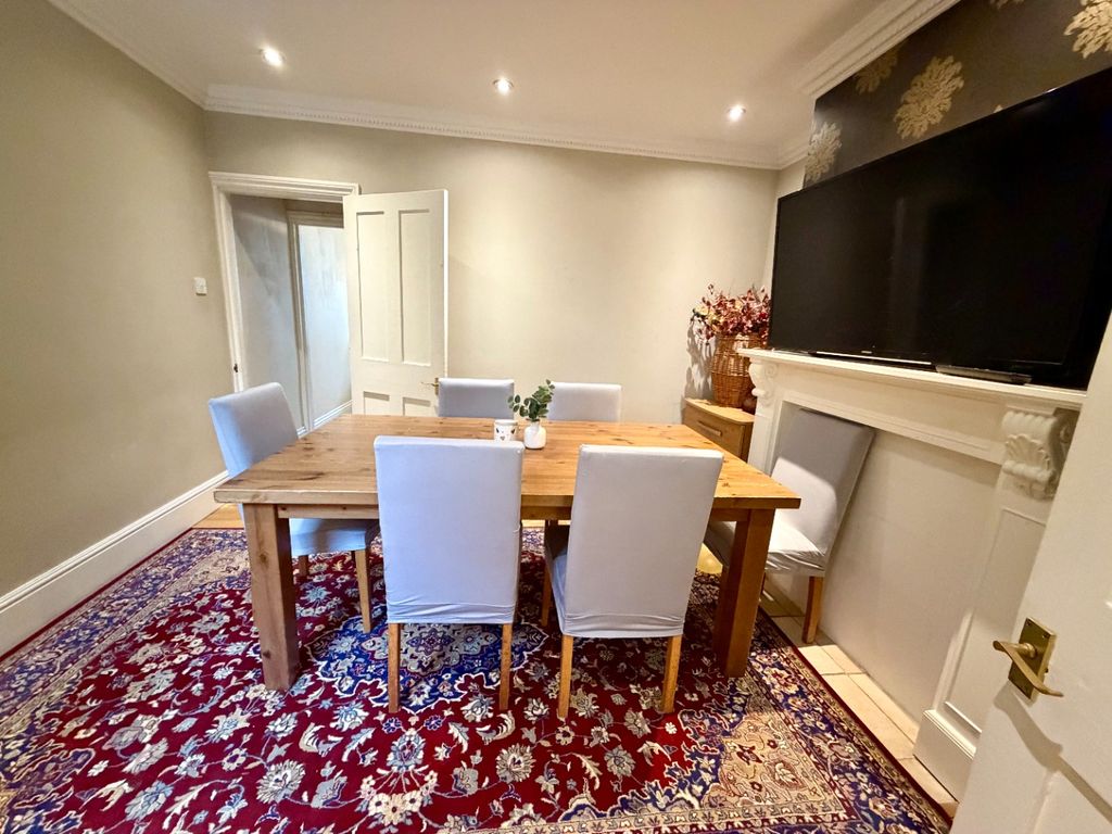 Property photo 3 of 7 2935883