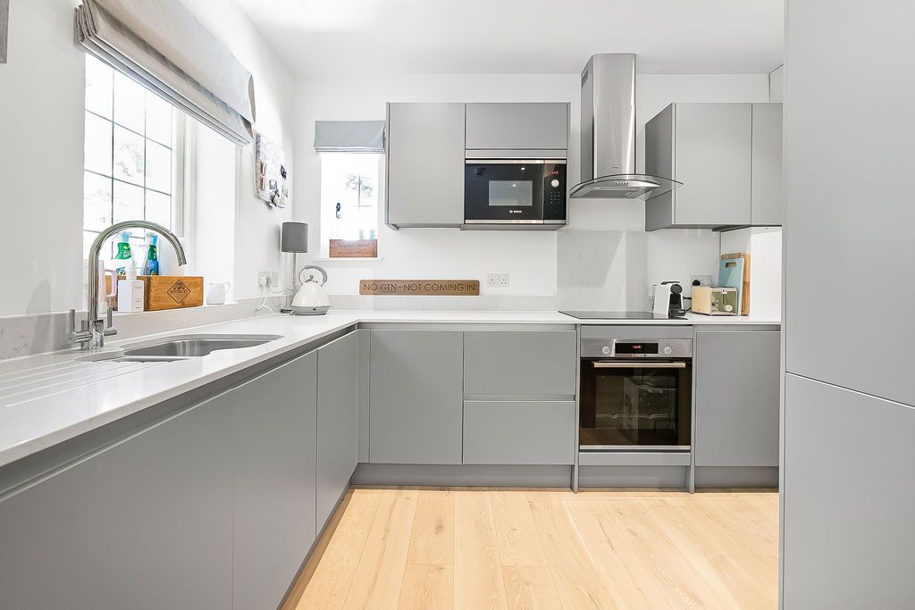 Property photo 3 of 15 Photo 9