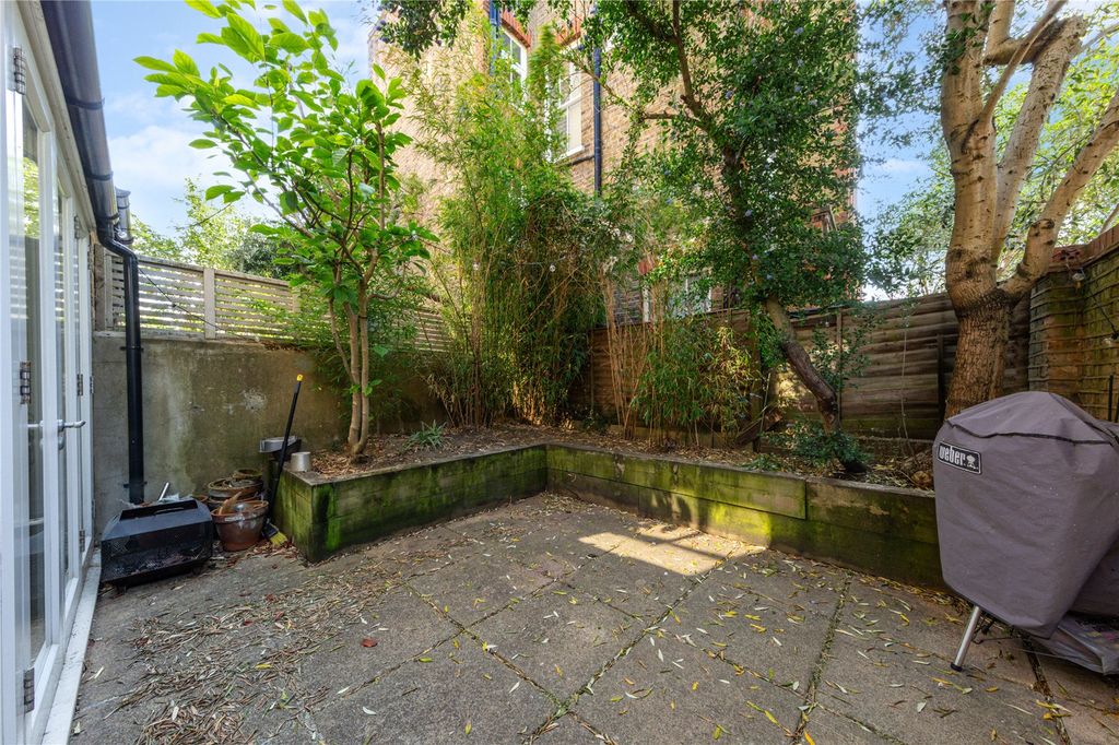Property photo 3 of 10 Picture No. 07