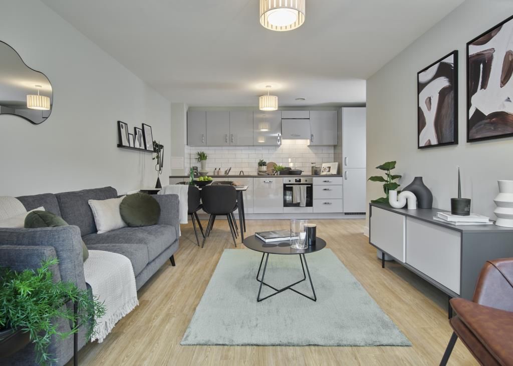 Property photo 3 of 11 Kitchen