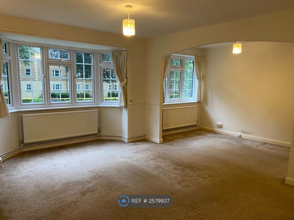 Property photo 3 of 9 Lounge