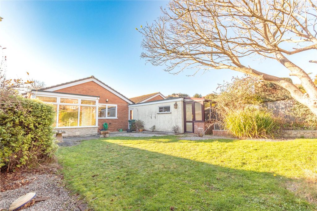 Property photo 2 of 18 Picture No. 17