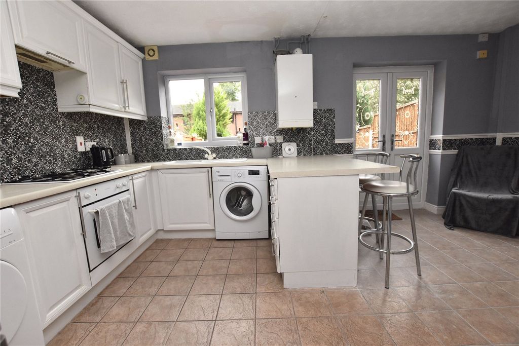 Property photo 3 of 15 Picture No. 24