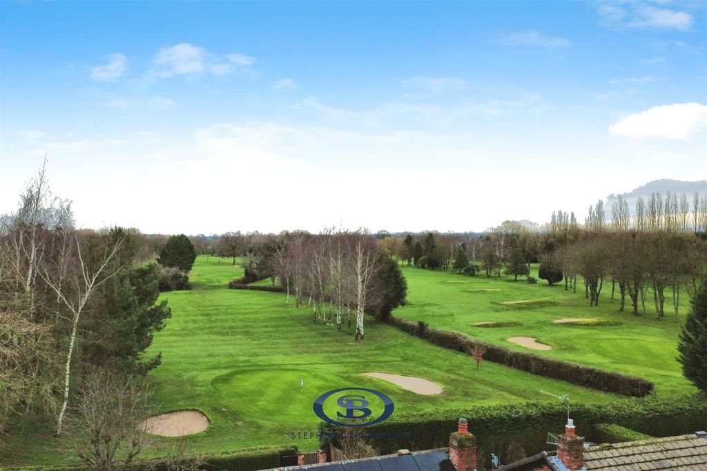 Property photo 2 of 36