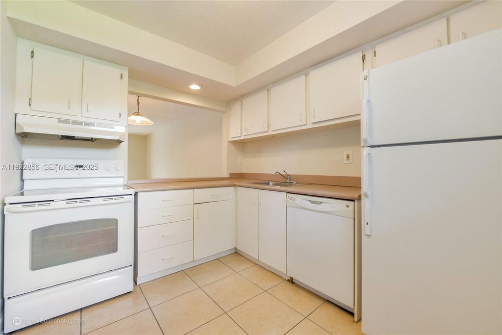 Property photo 2 of 11 <Alttext/>