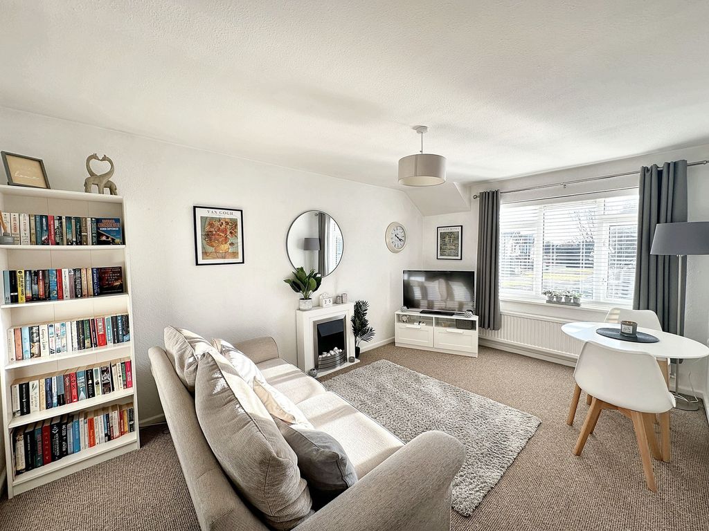 Property photo 3 of 8 Generous Living Space