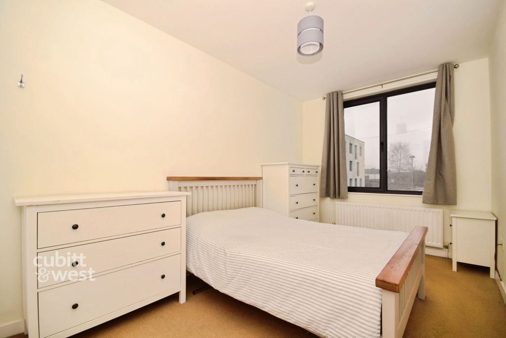 Property photo 1 of 7 11F03337-Dsc_0023