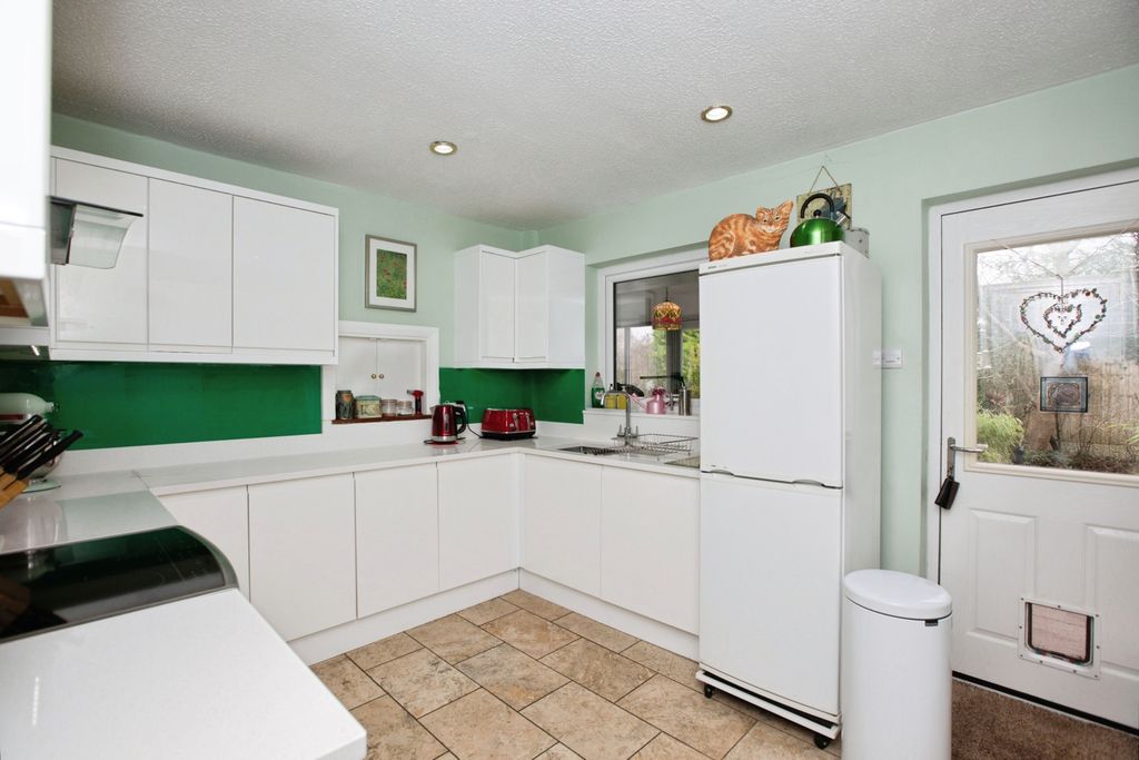 Property photo 2 of 20 Set1-12